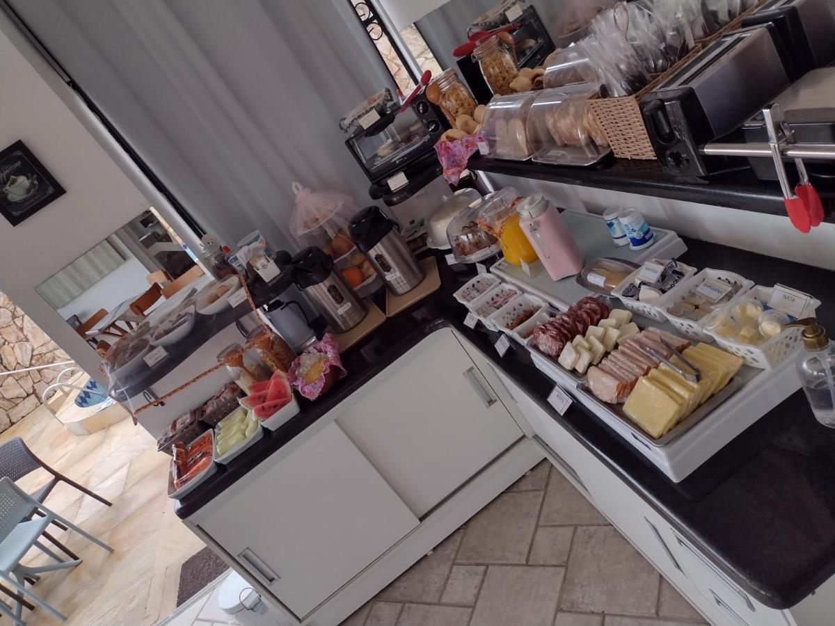 Letto Hotel Jurere Guest House Florianopolis Bagian luar foto