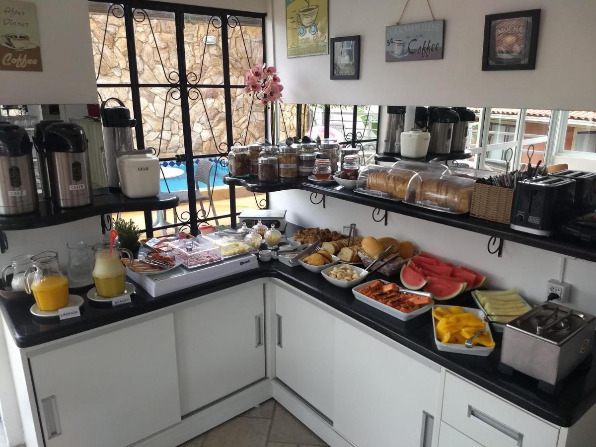 Letto Hotel Jurere Guest House Florianopolis Bagian luar foto