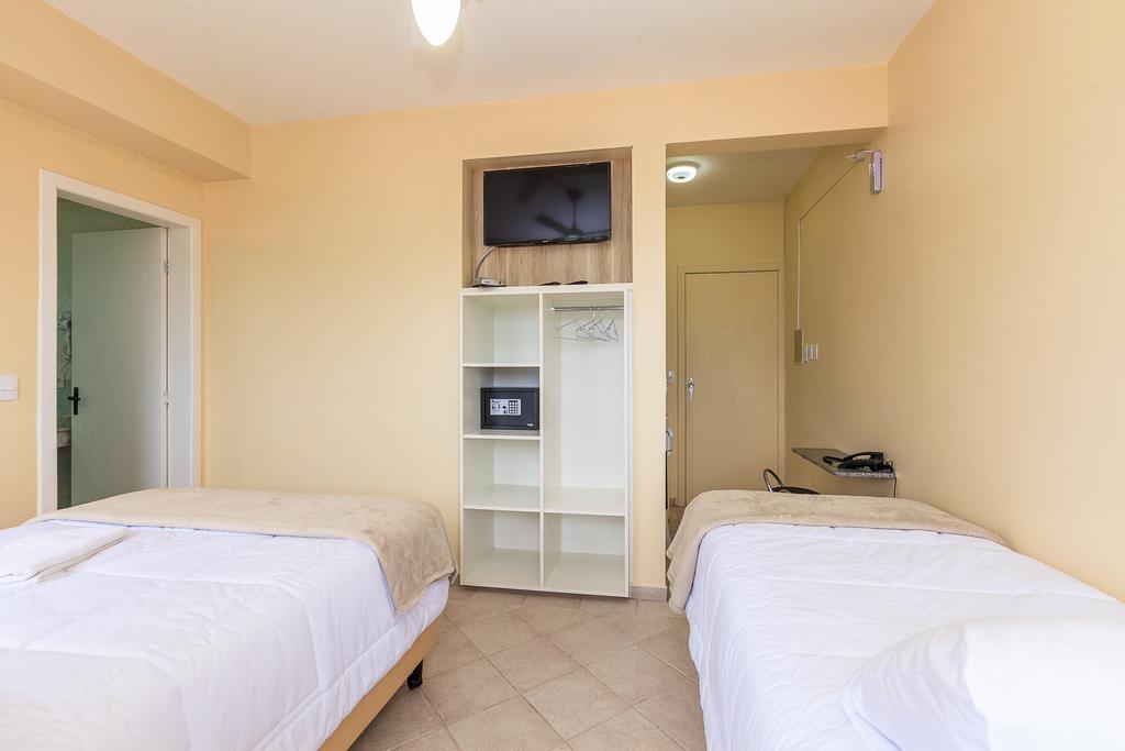 Letto Hotel Jurere Guest House Florianopolis Bagian luar foto